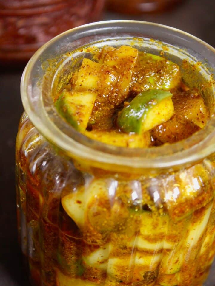 instant-raw-mango-pickle-my-dainty-soul-curry